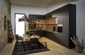 Cocinas Pequeñas 3 Cocina Moderna Manhattan Schwarz Vulkaneiche Nolte Maskeco 768x499 1