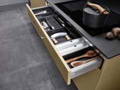 Cocina Moderna Napa Plus Negro Mate 2 Nappa - Lederoptik Inkagold / Phoenix - Schwarz